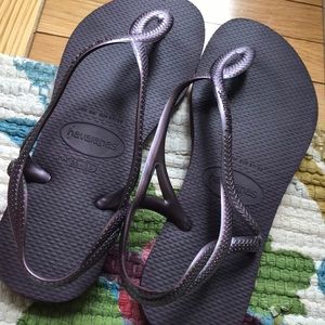 Havaianas 6-6 1/2 purple metallic